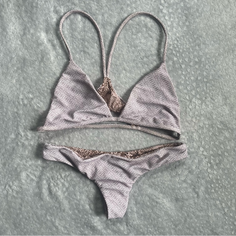 Acacia set shaka top large and hookipa bottoms petite in batik